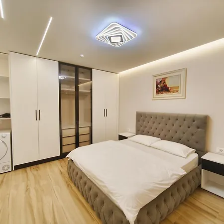 Apartment Center 5